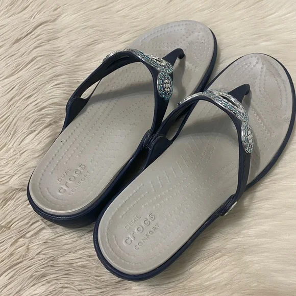 Crocs Blue Mosaic Cricle Sanrah Diamante Wedge Flip Flop Thong
Sandals - Picture 6 of 9